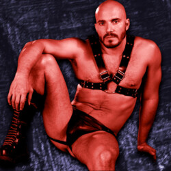 Mensch Dresscode harnais cuir jockstrap rangers